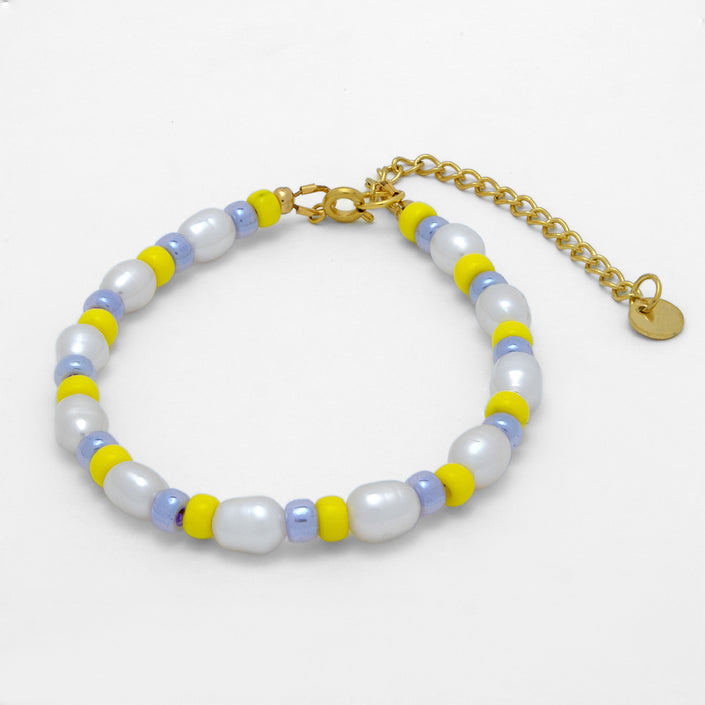 Pearly Banana Adjustable Bracelet in Lilac