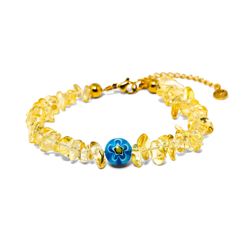 Adjustable bracelet with golden chip beads and blue Murano glass focal bead